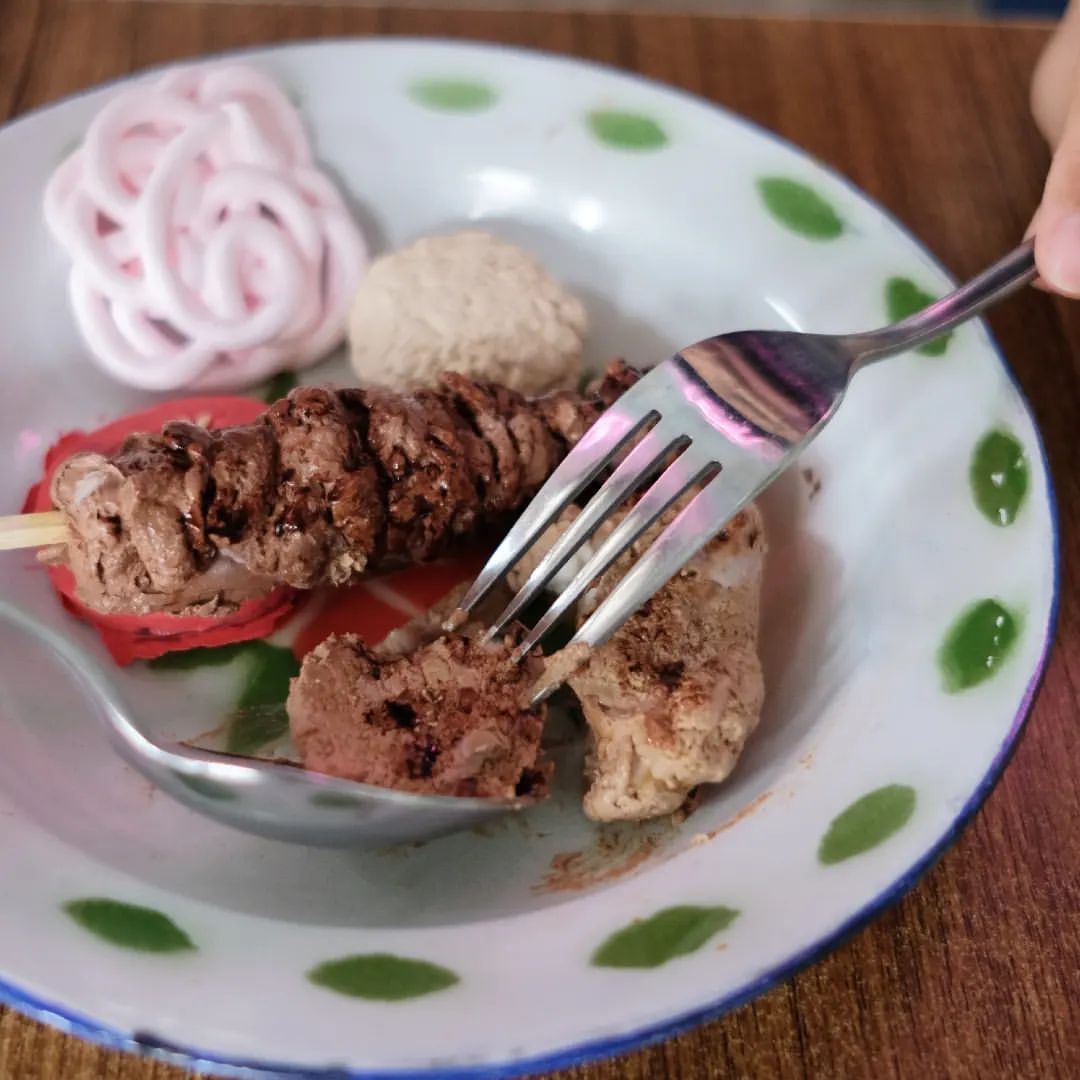 Kafe Gelato Unik yang Konsepnya Kayak Warteg