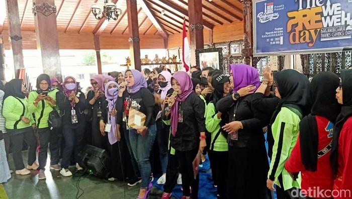 Komunitas janda saat deklarasi Janda Kreatif (Jaket) di Pendapa Dipayudha Adigraha, Banjarnegara, Minggu (22/5/2022).