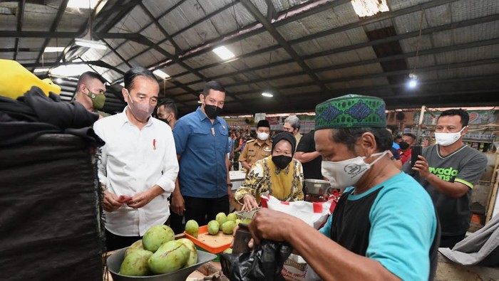 Kunjungan Jokowi ke Pasar Muntilan, Magelang