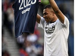 Kylian Mbappe Bertahan di PSG, Meme Real Madrid Kegocek Lagi