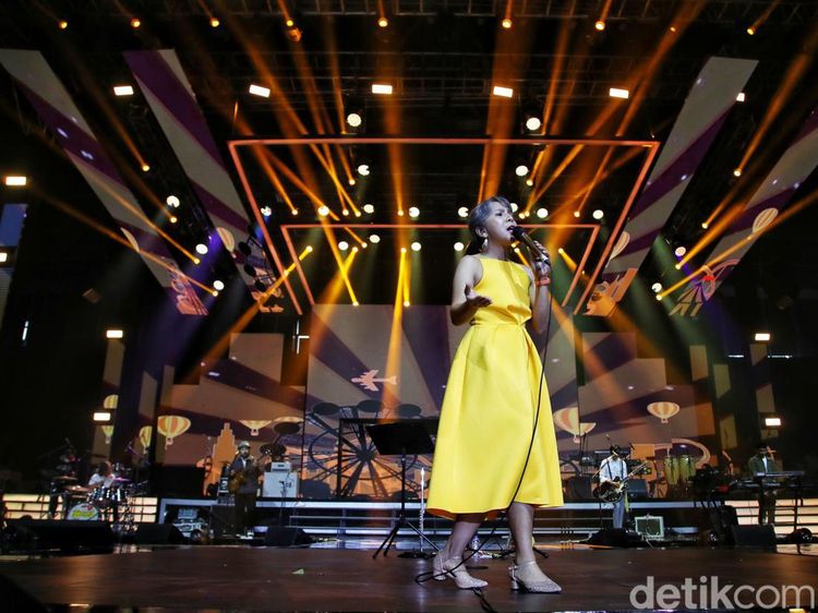 Mocca Tampil Apik di Allo Bank Fest, Bikin Penonton Terkesima