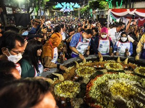Mengenal Festival Rujak Uleg yang Jadi Agenda Ikonik Hari Jadi Surabaya