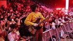 Nyanyi 12 Lagu, Barasuara Tampil Energik di Allo Bank Fest