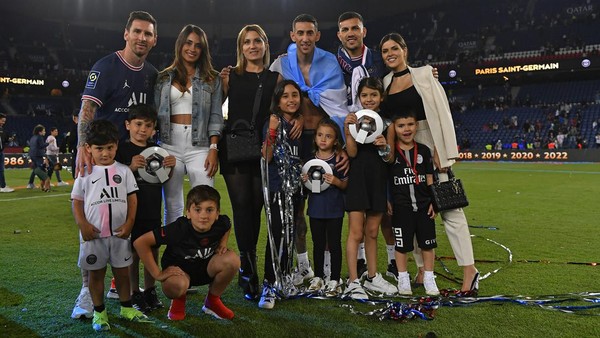 Foto Lionel Messi Rayakan Juara Ligue 1 Bareng PSG
