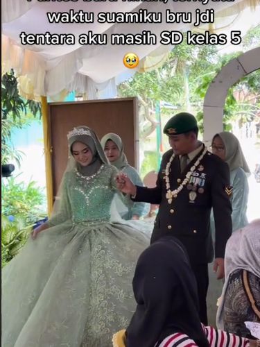 Pasangan Winda Rusdian dan Sertu Purwanto.