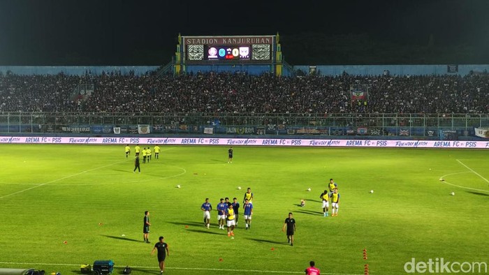 Pemain Arema FC vs PSIS pemnnasan