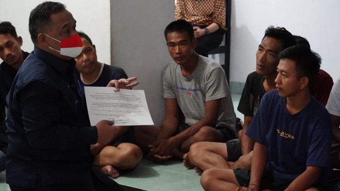 Kepala BP2MI, Benny Rhamdani menyapa PMI Ilegal. Istimewa