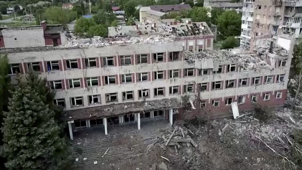 Zelensky: Rusia Telah Hancurkan 1.873 Institusi Pendidikan Selama Perang