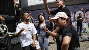 Serunya Cardio Dance Bareng Berliana Lovell di Allo Bank Fest