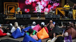 Allo Bank Festival 2022 diselenggarakan selama tiga hari di Istora Senayan, Jakarta. Tak hanya acara musik, Festival ini juga mengadakan Cardio Dance Workout.