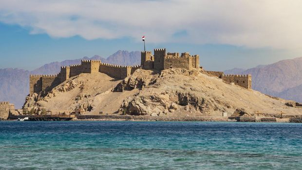 Kastil Salah El Din Castle di Kepulauan Farun, Laut Merah, Taba, Mesir