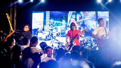 Unit melodic core-punk rock asal Bali, Scared Of Bums (SOB) melepas mini album mereka bertajuk Delay.