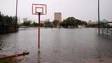 Banjir Hantam Durban Afsel, Lapangan Basket Jadi Kolam Dadakan