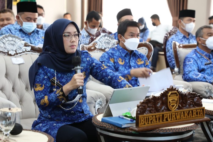 Bupati Purwakarta Anne Ratna Mustika