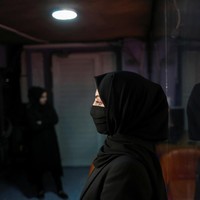 Mahajar tidak menanggapi pertanyaan tentang apa konsekuensinya jika tidak mengikuti saran untuk menutupi wajah dengan cadar tersebut. Foto: REUTERS/ALI KHARA.