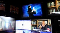 Seorang koresponden AFP mengatakan bila saat itu jurnalis dan karyawan TOLOnews mengenakan masker wajah di kantor sebagai bentuk solidaritas pada para presenter wanita. Di sisi lain Juru Bicara Kementerian Kebaikan dan Kebajikan Taliban, Mohammad Akif Sadeq Mohajir, menyambut baik apa yang telah dilakukan saluran-saluran media itu. Juru Bicara Kementerian Kebaikan dan Kebajikan Taliban, Mohammad Akif Sadeq Mohajir menyebut pihaknya tidak berniat untuk menyingkirkan ataupun melucuti hak perempuan untuk bekerja.