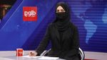 Diwajibkan Taliban, Presenter Wanita Afghanistan Bercadar Saat Siaran