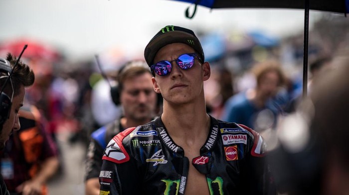LE MANS, FRANCE - MAY 15: Fabio Quartararo of France and Monster Energy Yamaha MotoGP sits on his bike at the starting grid during the race of the MotoGP SHARK Grand Prix de France at Bugatti Circuit on May 15, 2022 in Le Mans, France. (Photo by Steve Wobser/Getty Images)