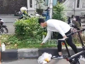 Gibran Pungut Sampah Saat CFD Viral di Medsos Hingga Tuai Ragam Komentar