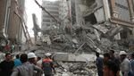 Lima Orang Tewas Usai Gedung 10 Lantai Ambruk di Iran