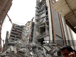 Korban Tewas Akibat Menara 10 Lantai di Iran Ambruk Jadi 36 Orang