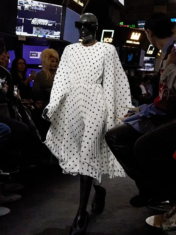 Koleksi Balenciaga Resort 2023