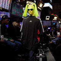 Fashion show Balenciaga Spring 2023 digelar di New York Stock Exchange, Amerika Serikat, 22 Mei 2022. Foto: dok. Balenciaga.