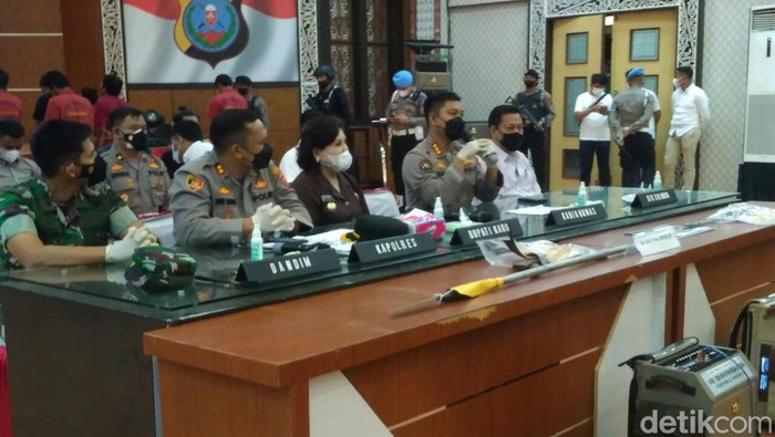 Konferensi pers di Polda Sumut
