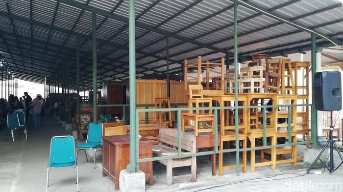 Lokasi darurat Pasar mebel Gilingan Solo.