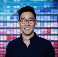 Jesse Choi sendiri lahir di Korea dan besar di Amerika Serikat. Saat ini Jesse Choi sedang menetap di Indonesia. Maudy Ayunda sendiri tampaknya menjadi salah satu alasan mengapa Jesse pindah ke Jakarta. Foto: Medium.com/@jessejchoi