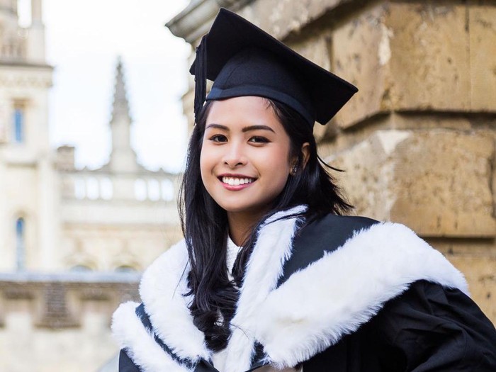 Maudy Ayunda saat wisuda di University of Oxford