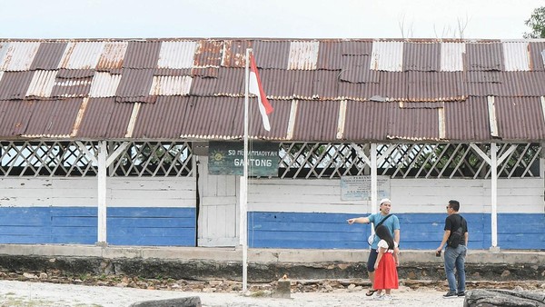 Tak heran, objek wisata ini menjadi salah satu destinasi wisata populer dan andalan di kawasan Belitung Timur.