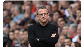 Akun MU di Twitter mengucapkan salam perpisahan pada Ralf Rangnick yang akan digantikan Eric Ten Hag musim depan. Foto: Twitter