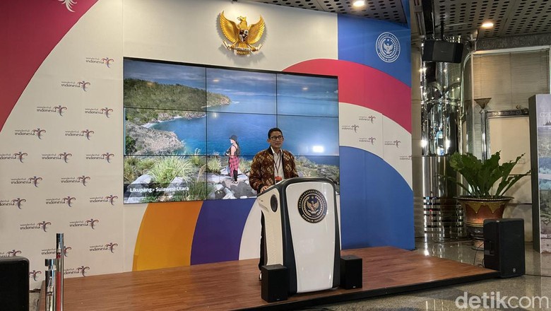 Menparekraf Sandiaga Uno Menparekraf Sandiaga Uno