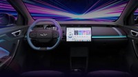 Kedua varian mendukung pengisian cepat DC dari output yang tidak ditentukan, mengisi baterai dari 30 hingga 80% dalam waktu setengah jam. Baterai 30,6 kWh, di sisi lain, dapat menerima hingga 3,3 kW pengisian AC yang membutuhkan waktu antara enam hingga sepuluh jam untuk mengisi ulang, sedangkan varian baterai 40,3 kWh dapat diisi dalam waktu kurang dari tujuh jam menggunakan pengisi daya 6,6 kW. Foto: Dok. Chery