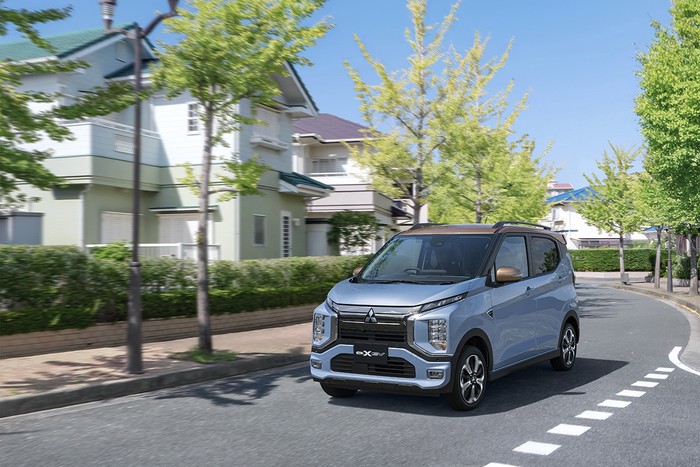 Mobil Listrik Mitsubishi Cuma Rp 200 Jutaan