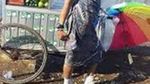 10 Gaya Pedagang Berpenampilan Nyentrik Ini Viral di Medsos