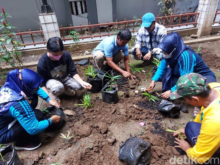 Pelajar SD buat inovasi jahe di Surabaya