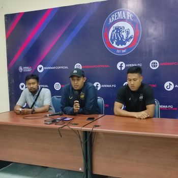 Pelatih Arema FC dan PSIS Anggap Penting Laga Ujicoba