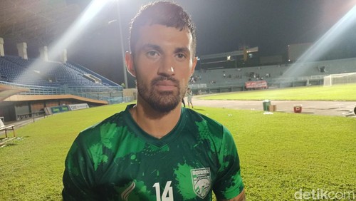 Pemain Termahal Borneo FC, Stefano Lilipaly