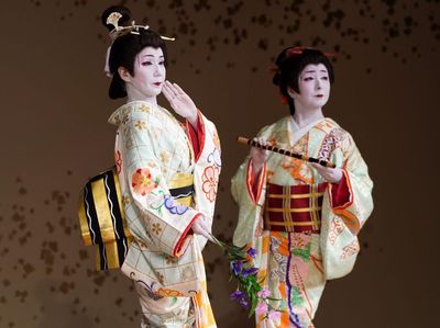 Penari Geisha Tokyo Comeback!