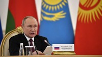 Diketahui, Rusia menghentikan pasokan gas ke Finlandia karena negara itu menolak permintaan Vladimir Putin agar membayar gas dalam Rubel, bukan Euro atau Dolar seperti yang tercantum dalam kontrak. Finlandia sendiri mengandalkan Rusia untuk sekitar 68% konsumsi gas alamnya pada tahun 2020. Data itu menurut International Energy Agency. (Alexander Nemenov/Pool Photo via AP, file).