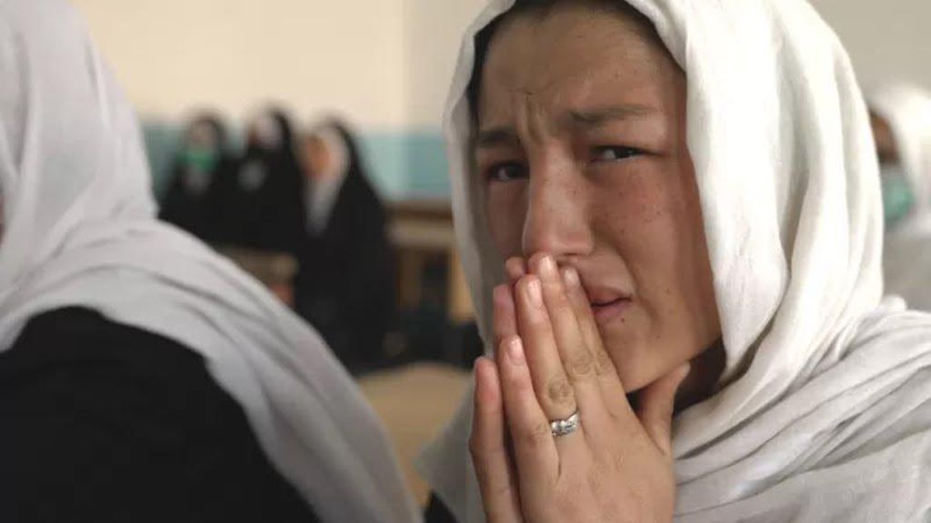 Mulai Sekolah, Siswi di Afghanistan Ini Ungkapan Rasa Senang Campur Haru
