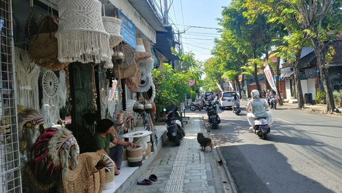 Suasana Jalan Raya Legian, Kuta, Badung, Senin (23/5/2022).