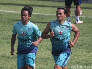 Foto Persib: Dua Wajah Baru Hiasi Sesi Latihan Maung Bandung