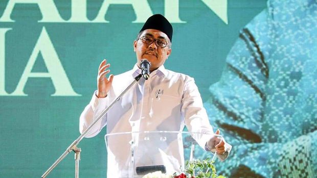 Wakil Ketua MPR RI Jazilul Fawaid saat doa Bersama Ulama dan Habaib Halalbihalal Bersama Gus Muhaimin di Dyandra Convention Center, Surabaya, Minggu (22/5).