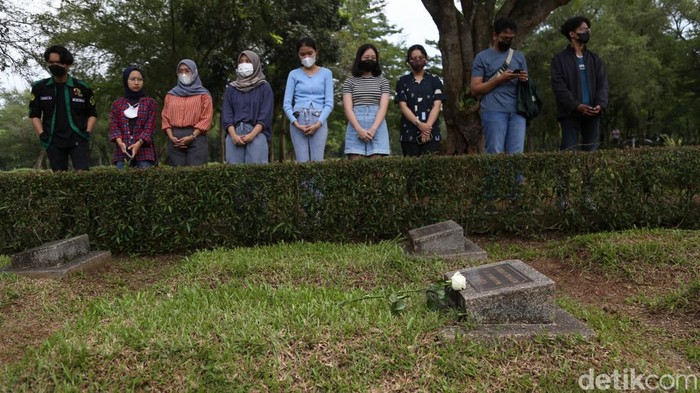 Aktivis Perempuan Gelar Napak Tilas Pemerkosaan Mei 98 Aktivis Perempuan Mahardikha menggagas acara napak tilas 24 tahun perkosaan Mei 98 merawat ingatan menuntut keadilan.