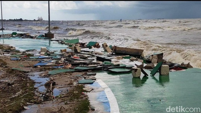 Banjir rob di Tuban
