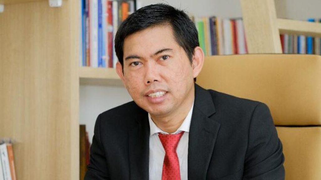 Raih Profesor, Dekan FH Unej Kini Jadi Guru Besar Hukum Perundang-undangan