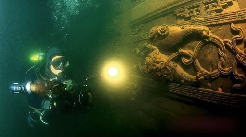 Benda Aneh di Bawah Laut Kota Shicheng, China